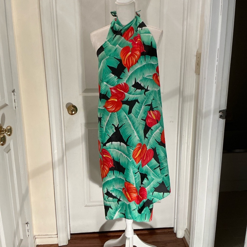 Vintage 1980s Hilo Hattie Hawaiian Wrap Skirt Sarong/ beach cover Tropical Print